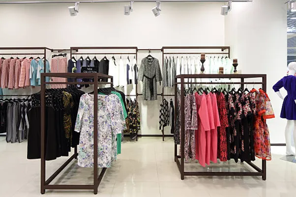 Retail clothing display
